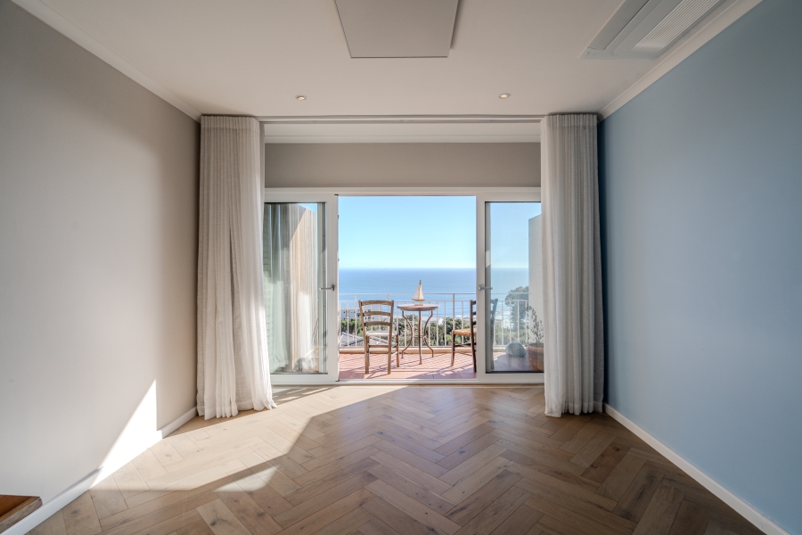 2 Bedroom Property for Sale in Camps Bay Western Cape